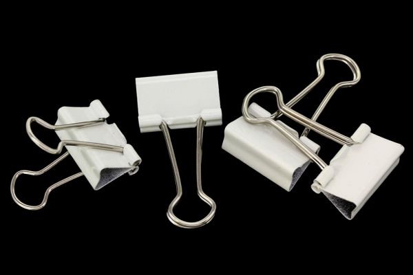 OFFICE ACCESSORIES - METAL CLAMP FOR DECORATION AND PAPER - 19x37mm WHITE - 10pcs.