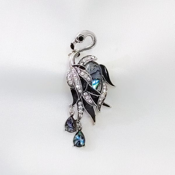 БИЖУТЕРИЯ - БРОШКА - СЕДЕФ КРАЛСКИ С ЕМАЙЛ И КРИСТАЛИ - ФЛАМИНГО 01 - 3х7см НИКЕЛ - 1 бр.