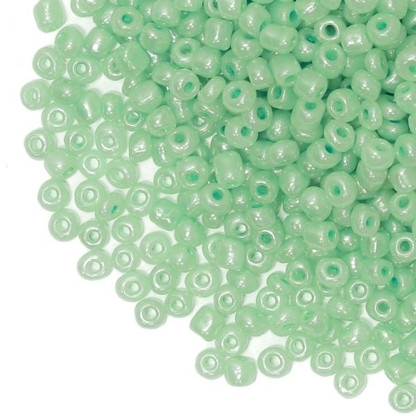 GLASS SEED BEADS - BALL 4mm - CEYLON - MINT (LIGHT) 144 - 50g Hole-1.5mm