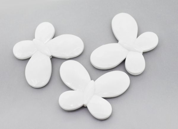OPAQUE PLASTIC BEADS - BUTTERFLY 03 FACETED - 35x46x7mm WHITE С01 - PACKAGE 500g Hole-2.5mm (90pcs.)
