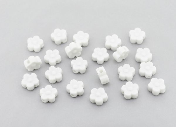 OPAQUE PLASTIC BEADS - FLOWER 02 - 8x4mm WHITE С01 - 50g Hole-2.0mm (290pcs.)