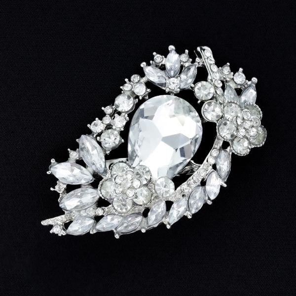 JEWELRY - BROOCH - METAL AND CRYSTALS - В148 - 4.2x7.2cm SILVER - 1pc.