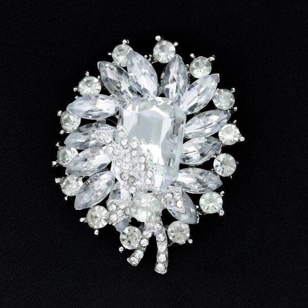 JEWELRY - BROOCH - METAL AND CRYSTALS - В152 - 5.2x6.3cm SILVER - PACKAGE 3pcs.