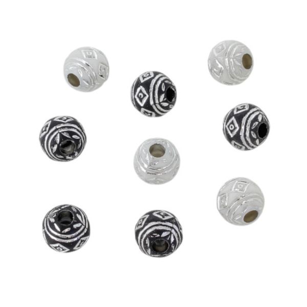 ПЛЪТНИ ПЛАСТМАСОВИ МЪНИСТА - СРЕБЪРНА НИШКА - ТОПЧЕ ШЕВИЦА 03 - БЯЛО И ЧЕРНО - 8мм - 50 гр. Отвор-2.5мм (212 бр.)