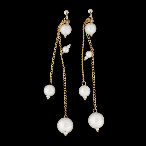 JEWELRY - EARRINGS - CLIPS - METAL AND PEARLS Е559 - 1.3x11.4cm - GOLD AND WHITE - 1 pair