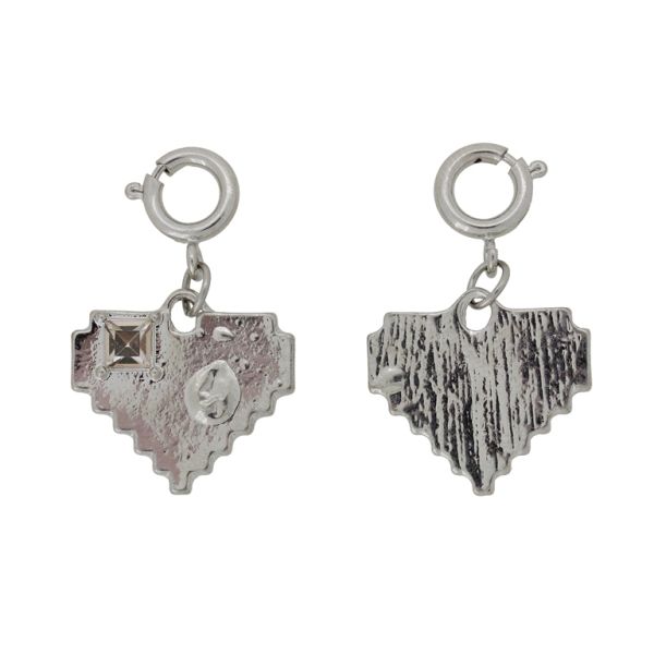 МЕТАЛНИ МЪНИСТА - ВИСУЛКА СЪС ЗАКОПЧАЛКА - СЪРЦЕ 42 - 20х18х2мм НИКЕЛ - В КАЧЕСТВО - ПАКЕТ 30 бр. Отвор-2.0мм